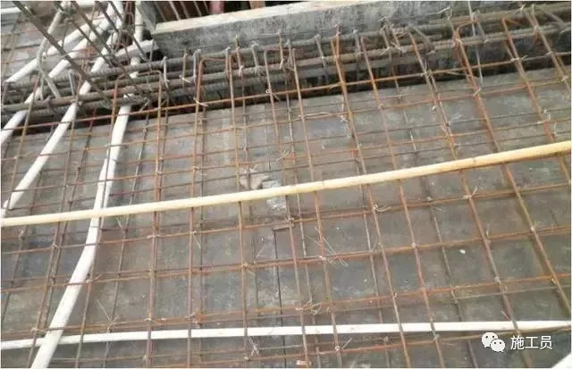 钢筋施工常见资料下载-钢筋模板混凝土施工常见质量问题