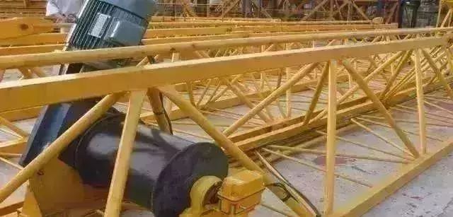重大事故 | 3月20日马鞍山在建工地三台塔吊同时倒塌！！_15