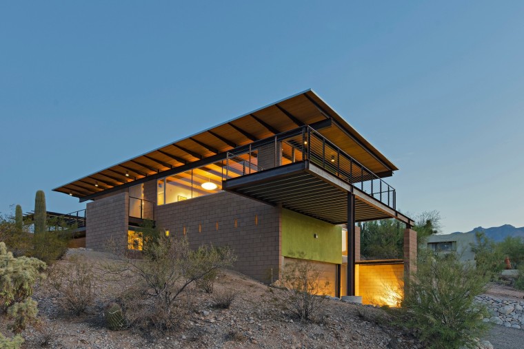 沙漠生态景观设计资料下载-美国沙漠DWC住宅