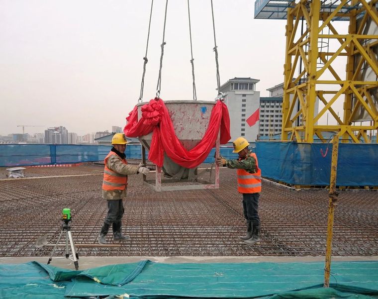 混凝土封顶资料下载-”冰坛”结构封顶，央视深度报道