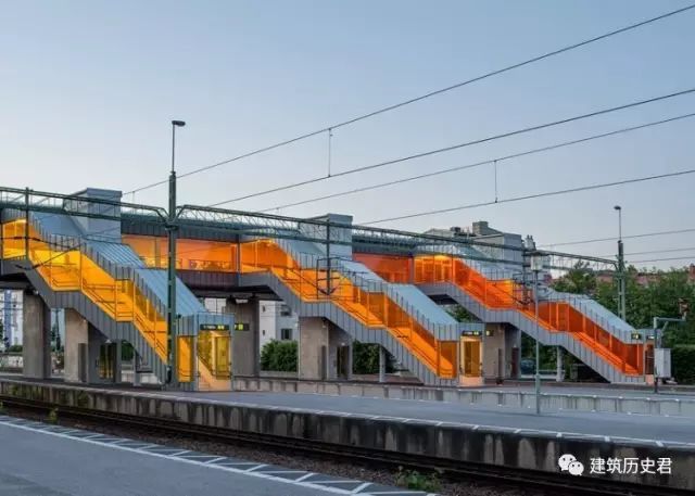 瑞典德隆火车站人行天桥 by Metro Arkitekter_2