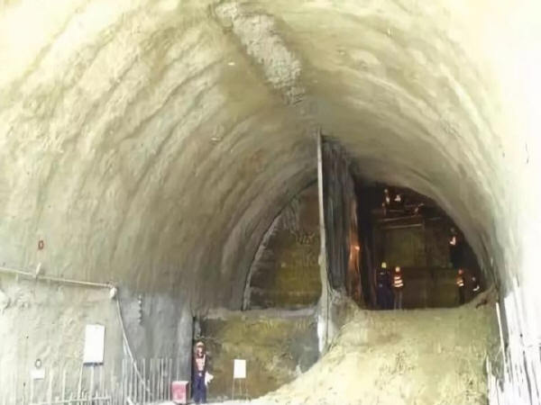 隧道底部溶洞处理案例资料下载-隧道的施工概述