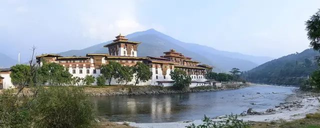不丹，一个被时光遗忘的神秘国度_24