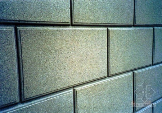 鲁班奖工程细部优秀做法照片集锦（室外墙面之一）-花岗岩拼缝密实、平直，宽度和深度均匀 