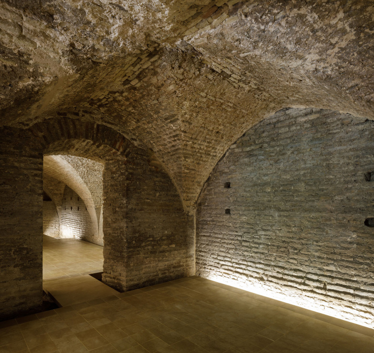 西班牙塞维利亚王宫地下空间改造-010-intervention-in-the-basins-of-the-mudejar-palace-of-real-alcazar-de-sevilla-by-francisco-reina-fernandez-trujillo