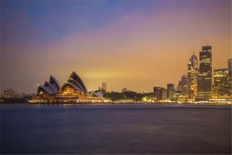 经济适用房竞赛资料下载-天桥下的居所：2018悉尼经济适用房竞赛获奖方案