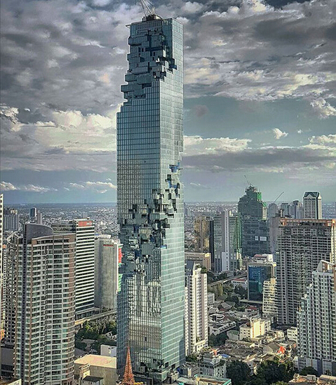 泰国最高楼咋看都像坏掉了，但天一黑还是挺酷的！-4.jpg