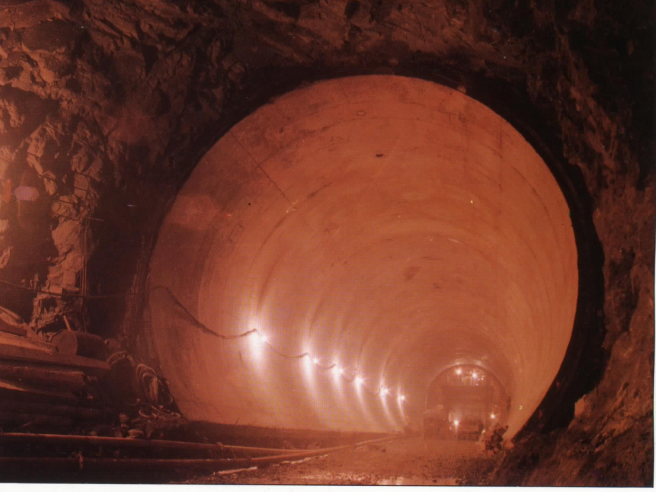 大断面隧道的发展趋势资料下载-隧道工程发展现状与发展趋势专题分析