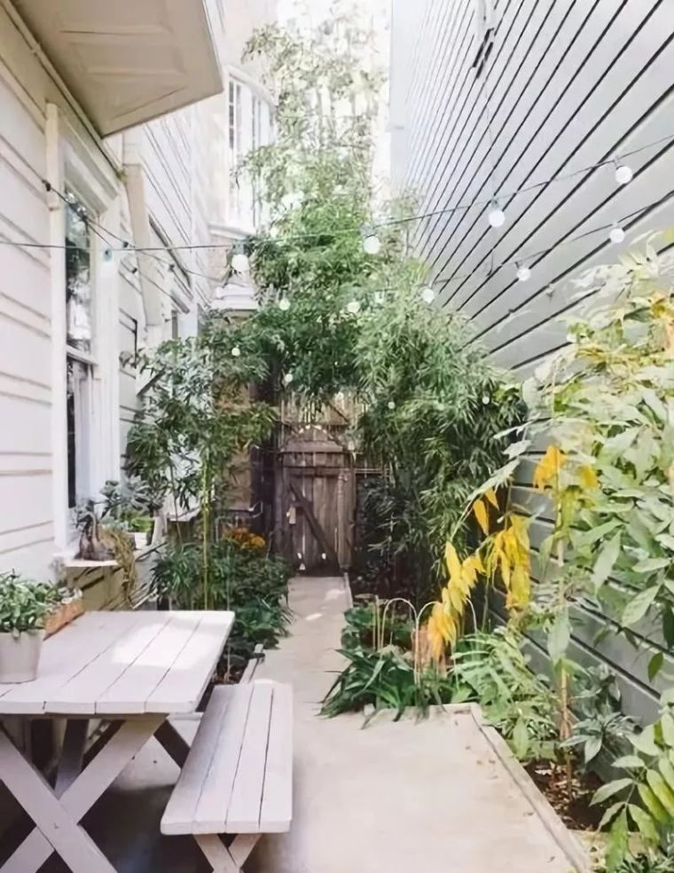 庭院墙体绿化资料下载-侧院布置妙招，助你充分利用庭院空间
