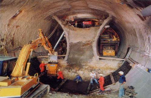隧道施工安全技术（124页）-仰拱先行