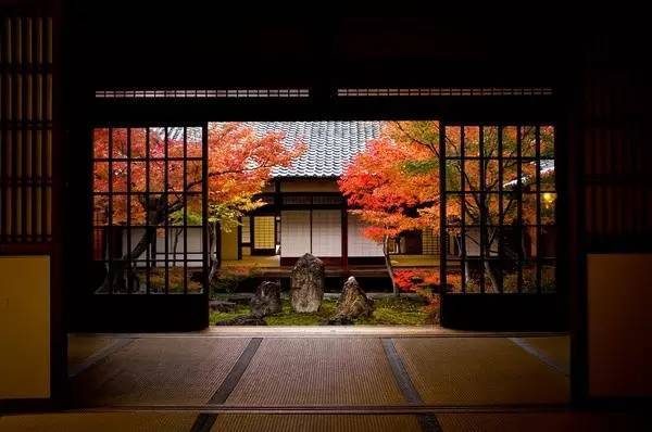 京都大德寺大仙院庭院资料下载-禅 · 日式庭院必不可少的它