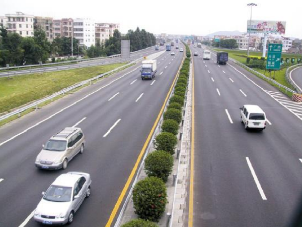 高速公路绿化管理总结资料下载-高速公路改扩建(发展与实践)PDF版总结