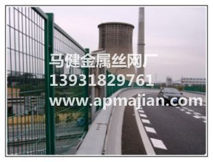 公路围栏网护栏网的介绍-qiaoliang02.jpg