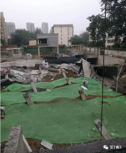 无梁楼盖工程质量管理资料下载-无梁楼盖大讨论之后，地库坍塌事故终于有结论了！工程各方都有责