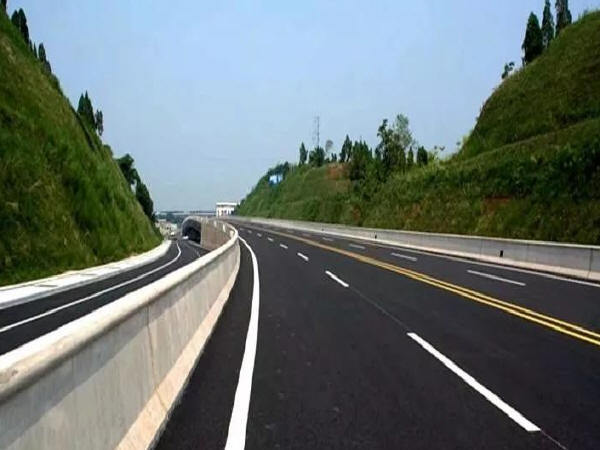 边坡喷浆技术资料下载-高速公路边坡设计