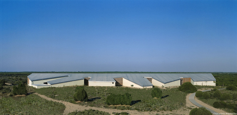 西班牙Doñana国家公园海洋博物馆-005-marine-world-museum-visitors-and-investigation-center-donana-national-park-by-cruz-y-ortiz-arquitectos