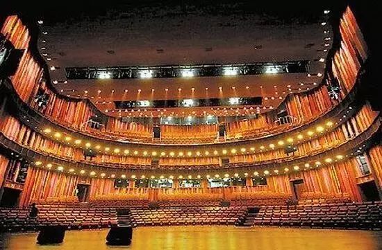 国家大剧院6750吨钢架结构中却没有柱子支撑，怎么做到的？_12