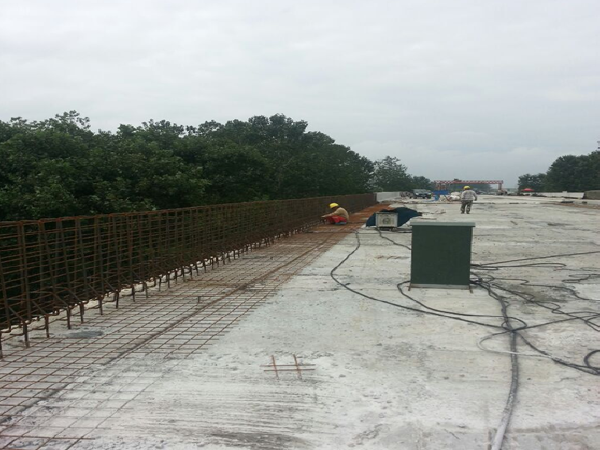 墙式桥台施工方案资料下载-提高墙式护栏外观质量控制