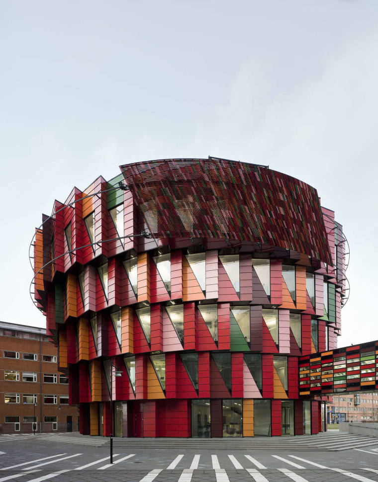 绿色建筑没那么绿—典型节能建筑的非典型立面设计-瑞典多功能节能建筑