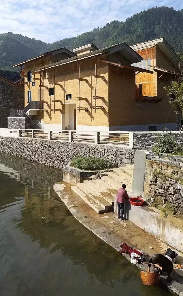 他是中国建筑狂人，骂过大师骂过市委书记，却甘愿对农民低声下气_54