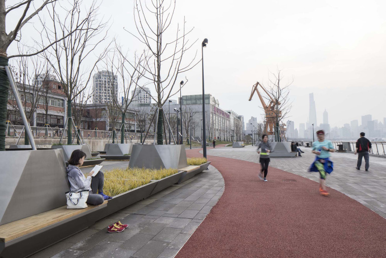 上海民生码头景观-003-huangpu-river-east-bund-riverfront-open-space-design-china-by-atelier-liu-yuyang-architects