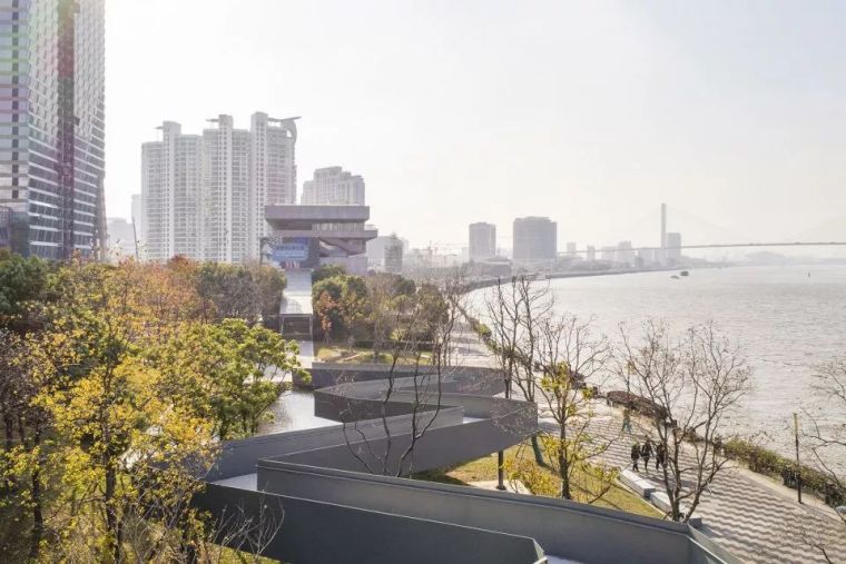 上海艺仓美术馆水岸公园资料下载-艺仓美术馆的设计，一次冒险的尝试。