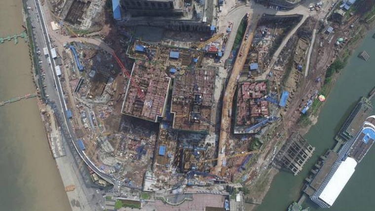 中国建设难度最大建筑重庆来福士广场突破150米，预计明年底封顶-2016 03 现场航拍图