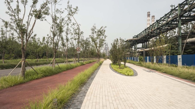 北京城市广场景观小品设计资料下载-北京首钢晾水池东路景观