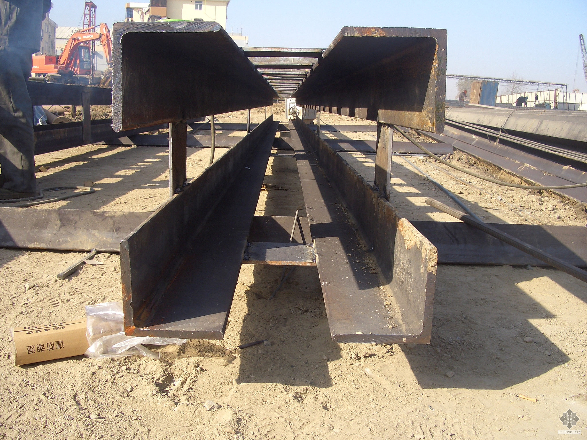 立柱桩与格构柱的施工顺序和应注意的问题