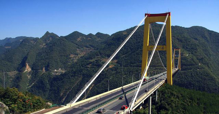 悬崖桥施工图资料下载-中国最难建的桥！动用两枚火箭世界首创