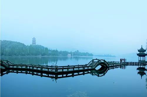 天天在家葛优躺，不如去看中国最美的湖泊_63