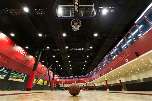 [分享]全国第一家体育馆综合体上海万国体育中心,"没钱运动"仍待解决