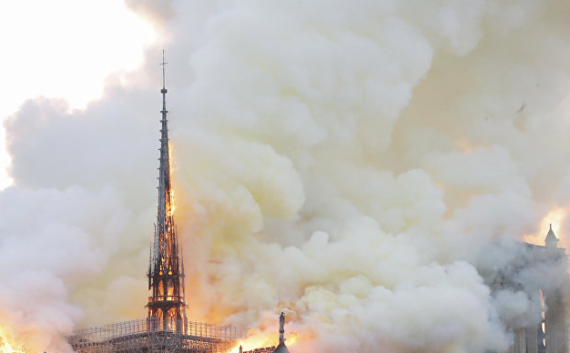 附着脚手架安全技术交底资料下载-巴黎圣母院大火起因竟然是脚手架！（附安全技术规范及方案）