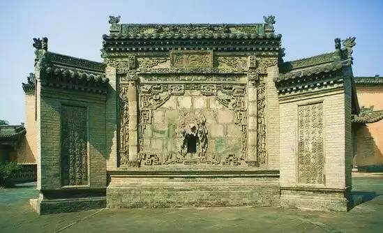 中国传统建筑群资料下载-涨姿势| 古代四合院，为什么开门先见墙？