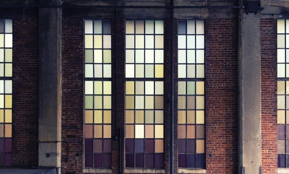 工程实列：幕墙工程编制说明和工程量清单-old-building-glass-colors-rectangles-161954.jpeg