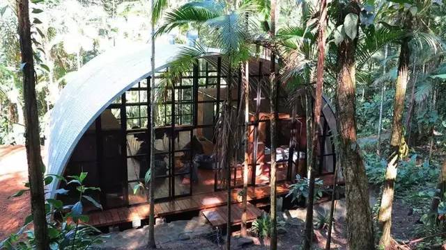 原生态餐厅方案资料下载-巴西原生态大西洋森林林间小屋