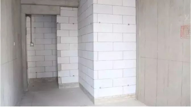 薄抹灰灰饼控制厚度≤5mm