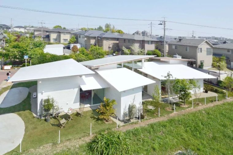 这家只做纯白建筑的日本事务所，每件作品都能治愈人心_35