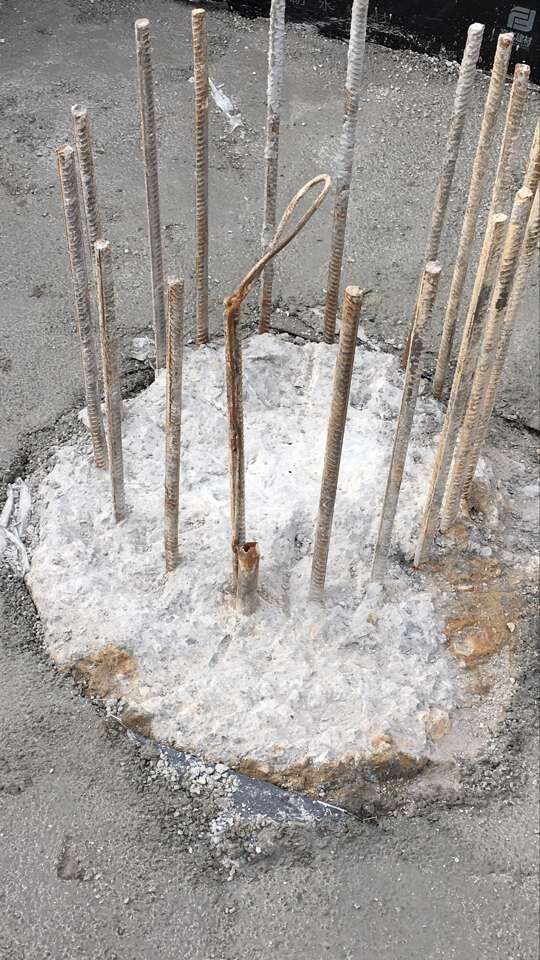 打桩船插打钢管桩资料下载-这个钢管有啥用