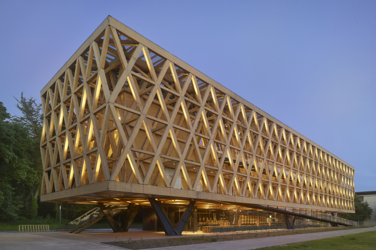 米兰垂直森林建筑资料下载-2015年米兰世博会智利馆