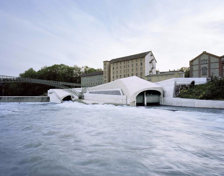 鱼形状的建筑物资料下载-伊勒河上的“鱼”型水电站/becker architekten