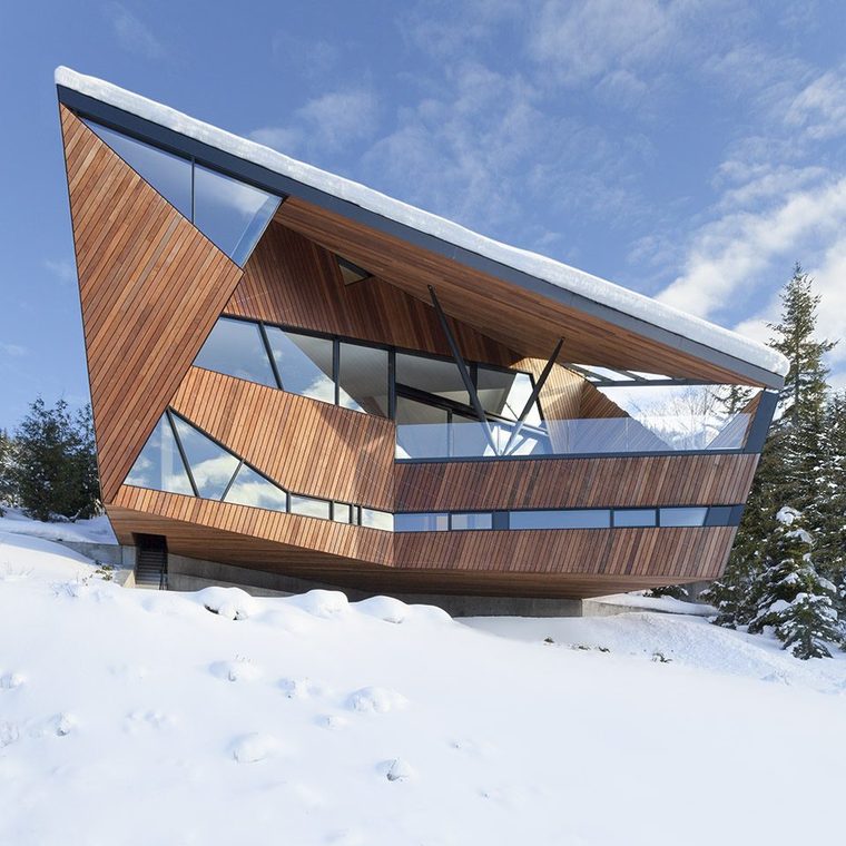 小体量穿插建筑资料下载-[建筑案例]加拿大雪景住宅