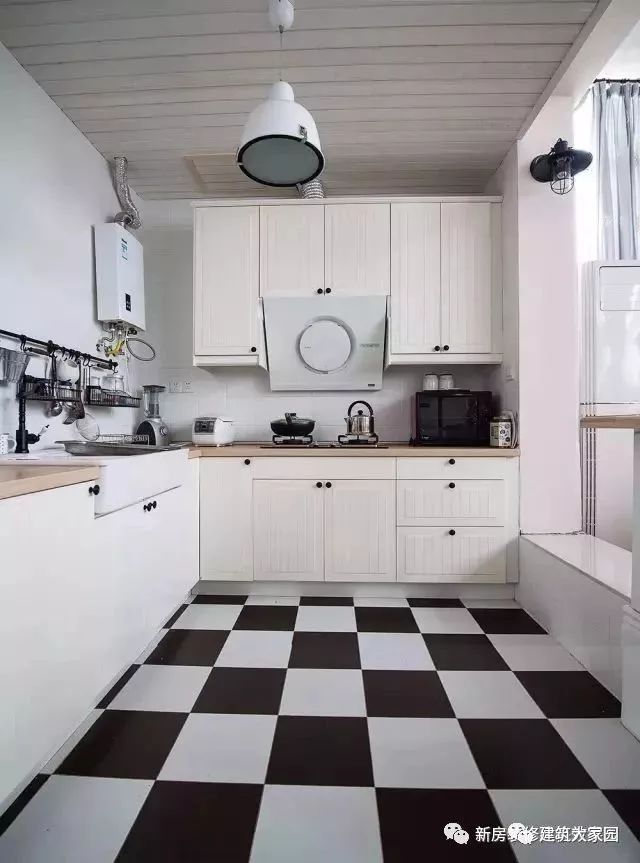 厨房厨房瓷砖资料下载-这才是当下最流行的厨房，看完只想回家改造，下套房一定这样装！