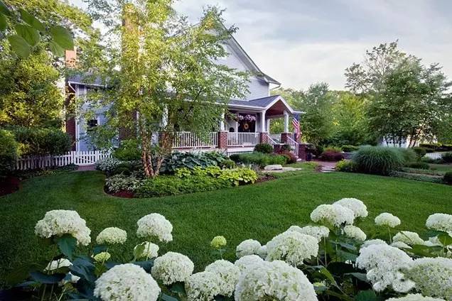 美式庭院景观案例资料下载-美式庭院：来源自然的烂漫情怀~