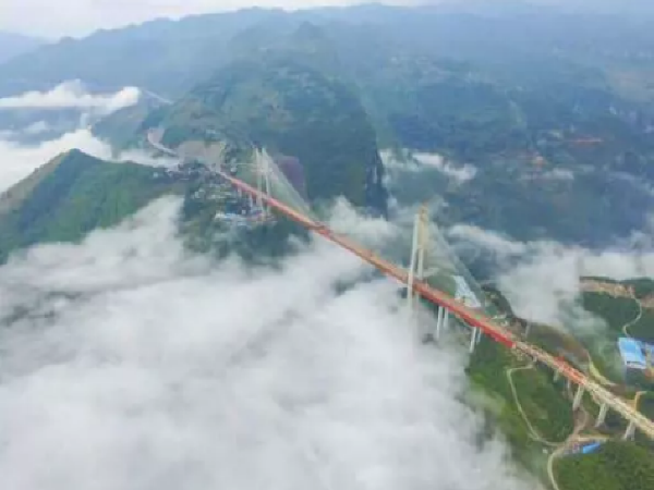 空腹桁梁桥资料下载-又一世界级大桥顺利合龙贵州再度刷新了我们对于桥梁的记忆!