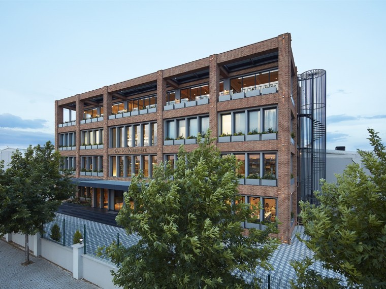 苹果公司总部建筑设计资料下载-土耳其Empera公司总部大楼