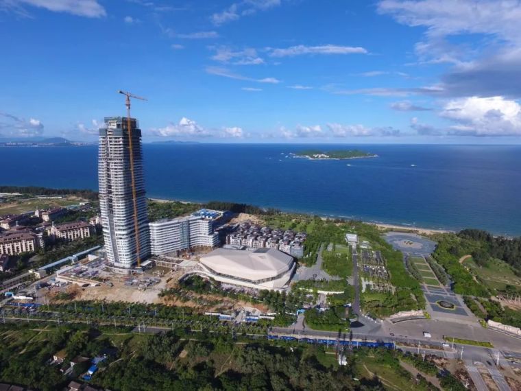 三亚海棠湾机电设计资料下载-三亚第一高楼机电安装工程，一窥鲁班奖项目的“内涵美”！