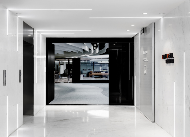 汽车展厅加效果图资料下载-[武汉]峻佳设计-创意办公室展厅室内设计效果图