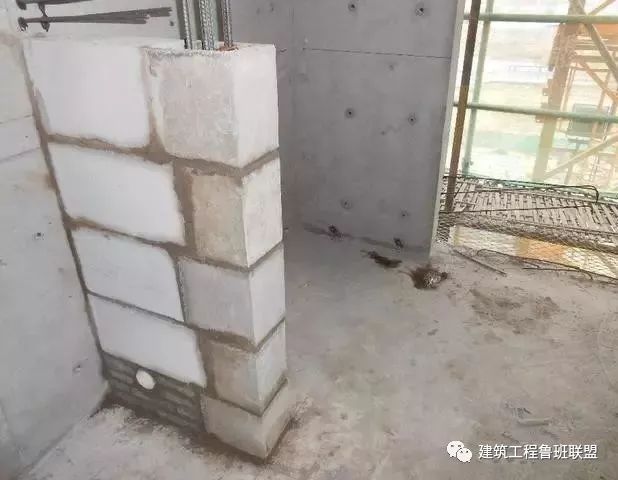 构造柱免支模板施工工艺做法_4