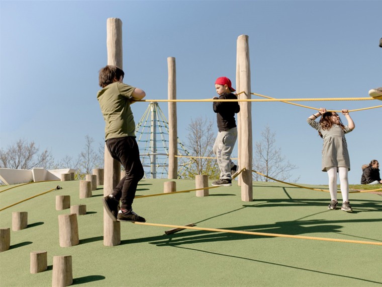 幼儿园活动场地景观设计资料下载-丹麦Kastrup活动场地